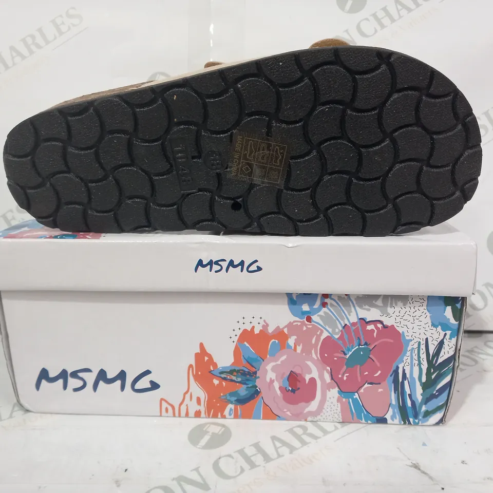 BOXED PAIR OF MSMG OPEN TOE BUCKLE STRAP SANDALS IN KHAKI EU SIZE 38