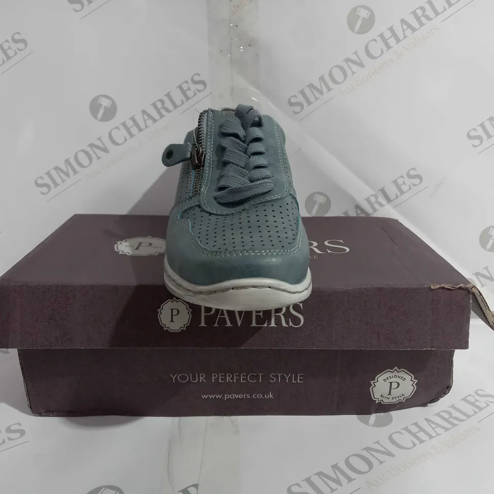 BOXED PAVERS NAVY ZIP & LACE TRAINER - EUR 37