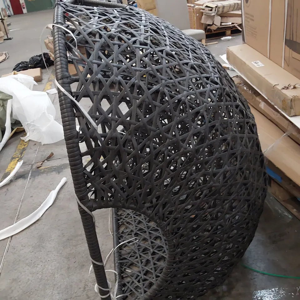 DESIGNER BRAMPTON DOUBLE CUCOON CHAIR