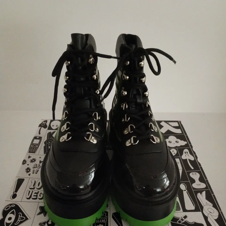 BOXED PAIR OF KOI CHA CHA CHA HOLOGRAM FLAME BOOTS – BLACK PATENT WITH LIME-GREEN SOLE, UK SIZE 4