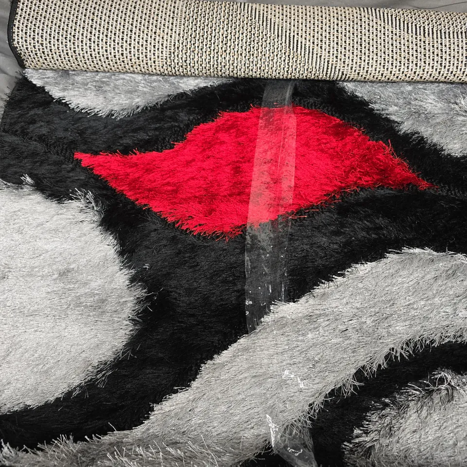 SHAGGY AREA RUG WITH RED GEOMETRIC MOTIF – BLACK & GREY