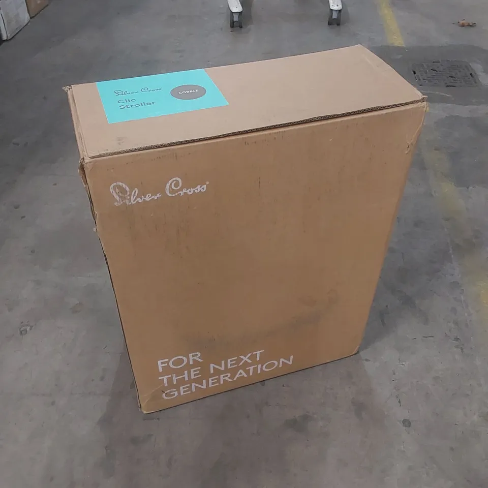 BOXED SILVER CROSS CLIC STROLLER - COBBLE 