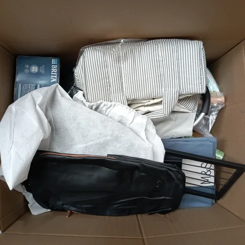 BOX OF APPROXIMATELY 15 ASSORTED HOUSEHOLD ITEMS