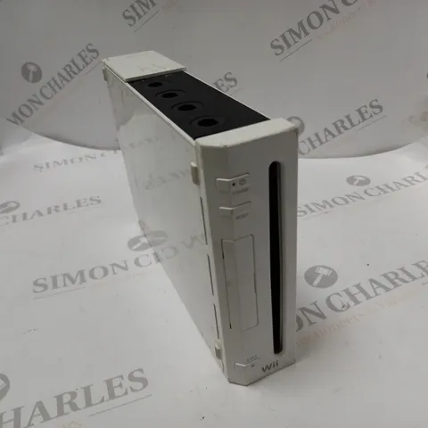 NINTENDO WII GAMES CONSOLE IN WHITE