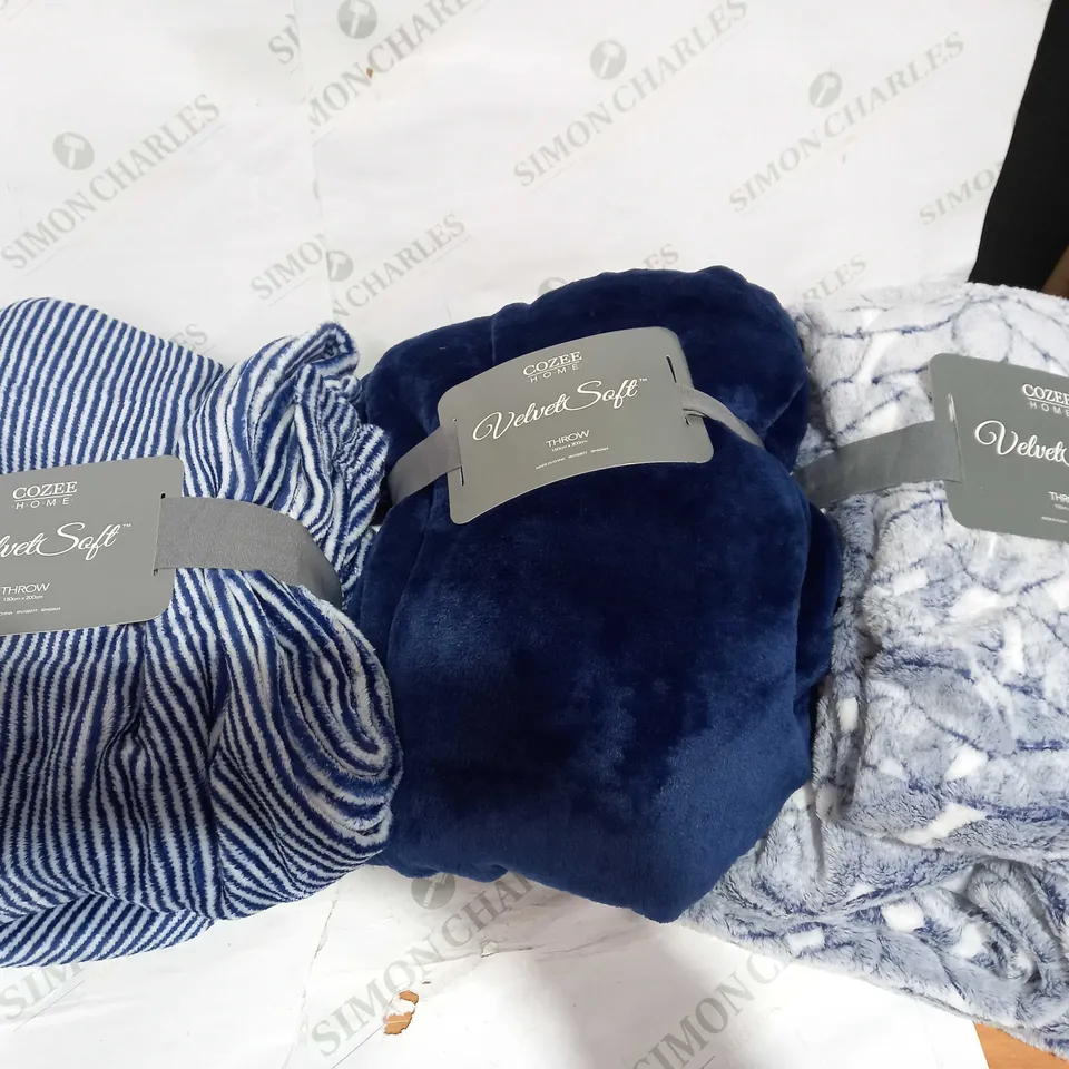 OUTLET COZEE HOME PLAIN TEXTURED PACK OF 3 VELVETSOFT THROWS