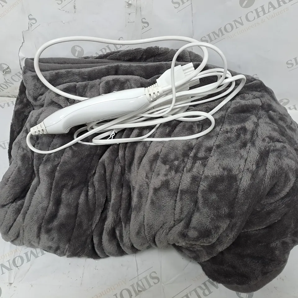 COZEE HOME VELVETSOFT HEATED THROW IN CHARCOAL 