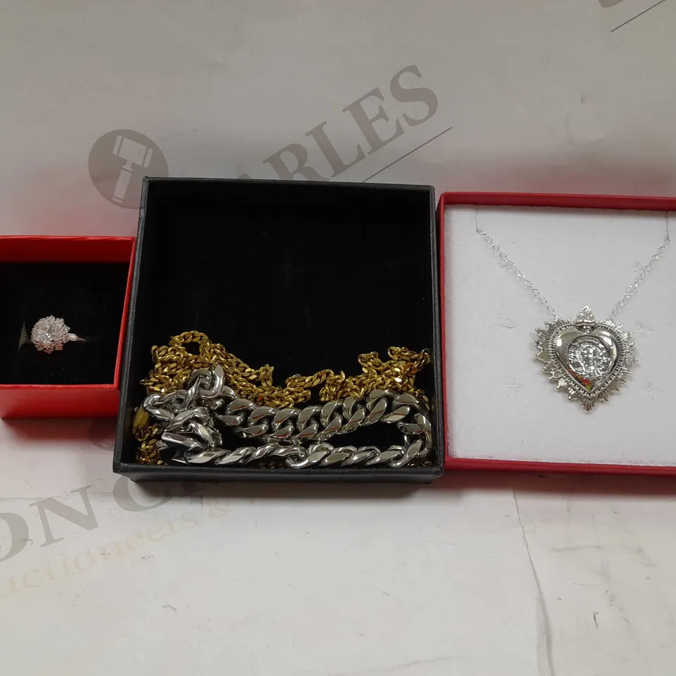 LOT OF APPROX 15 ASSORTED ITEMS TO INCLUDE- RINGS-NECKLESSES-WATCH STRAPS