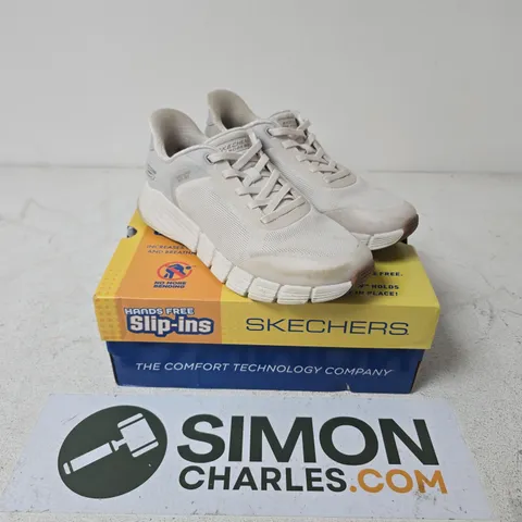 BOXED PAIR SKECHERS BOBS B FLEX 2.0 SLIP-INS TRAINERS SIZE 6