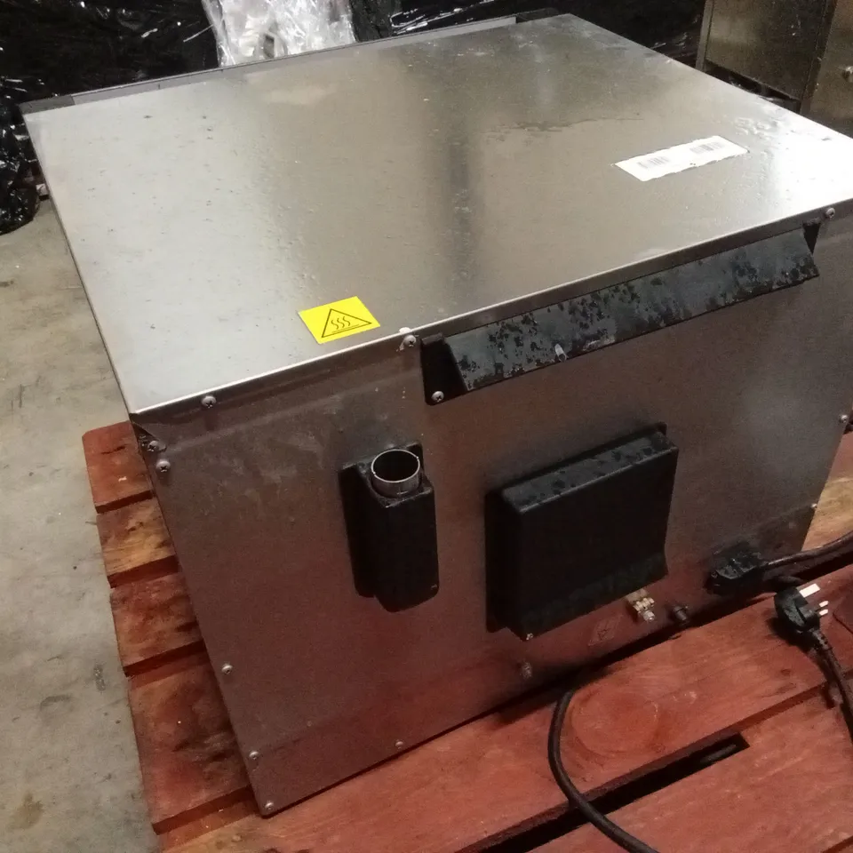 UNOX LINEMICRO XF023-GB COMMERCIAL ELECTRIC CONVECTION OVEN