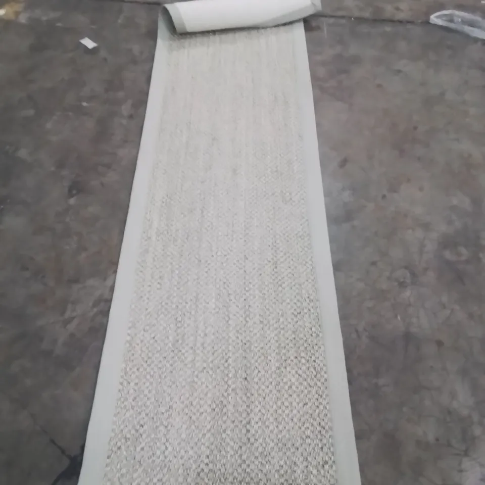 QUALITY DESIGNER AREA RUG - APPROXIMATELY 230X60CM