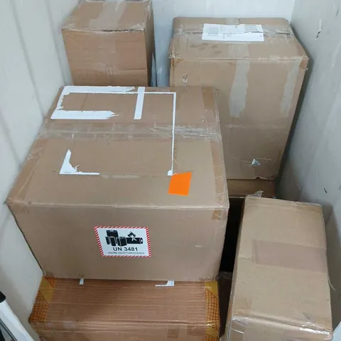 APPROXIMATELY 8 ASSORTED ITEMS TO INCLUDE LOTUS GARDEN LIGHT, WAX CANDLES, BIRD BATH, ETC - COLLECTION ONLY