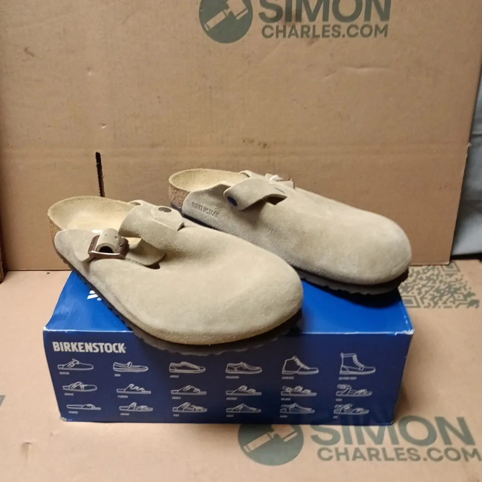 BIRKENSTOCK BOSTON BS TAUPE SUEDE LEATHER – UK 9.5 (EU 44) REGULAR FIT