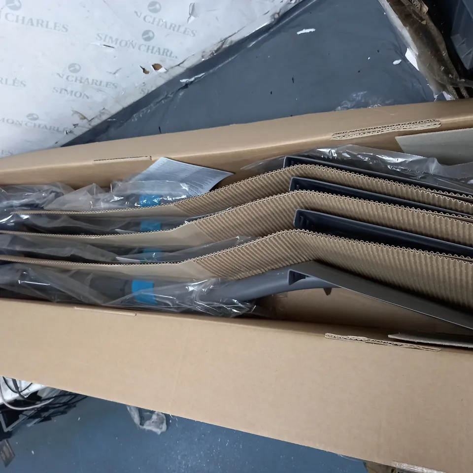 BOXED GARDENA TELESCOPIC SPADE 4X