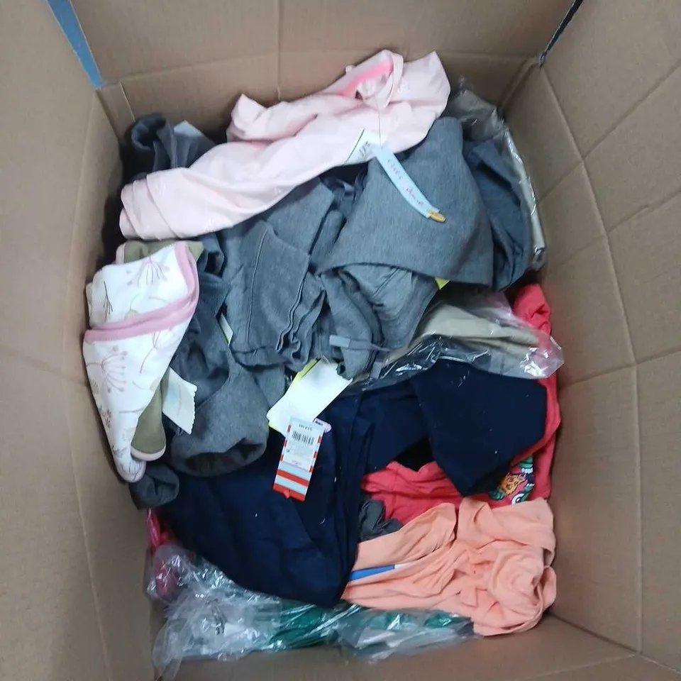 BOX OF APPROXIMATELY 20 ASSORTED CLOTHING ITEMS TO INCLUDE: CAT AND JACK CHINOS 