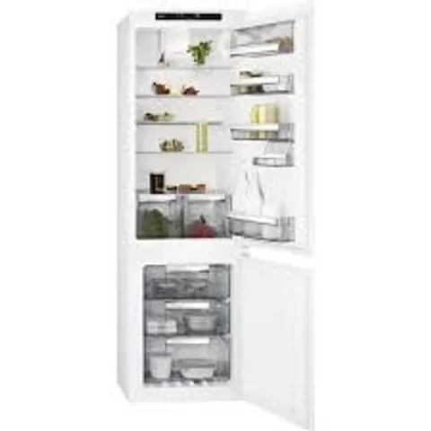 AEG SERIES 6000 INTEGRATED FRIDGE FREEZER 70/30 Model SCE818F6TS