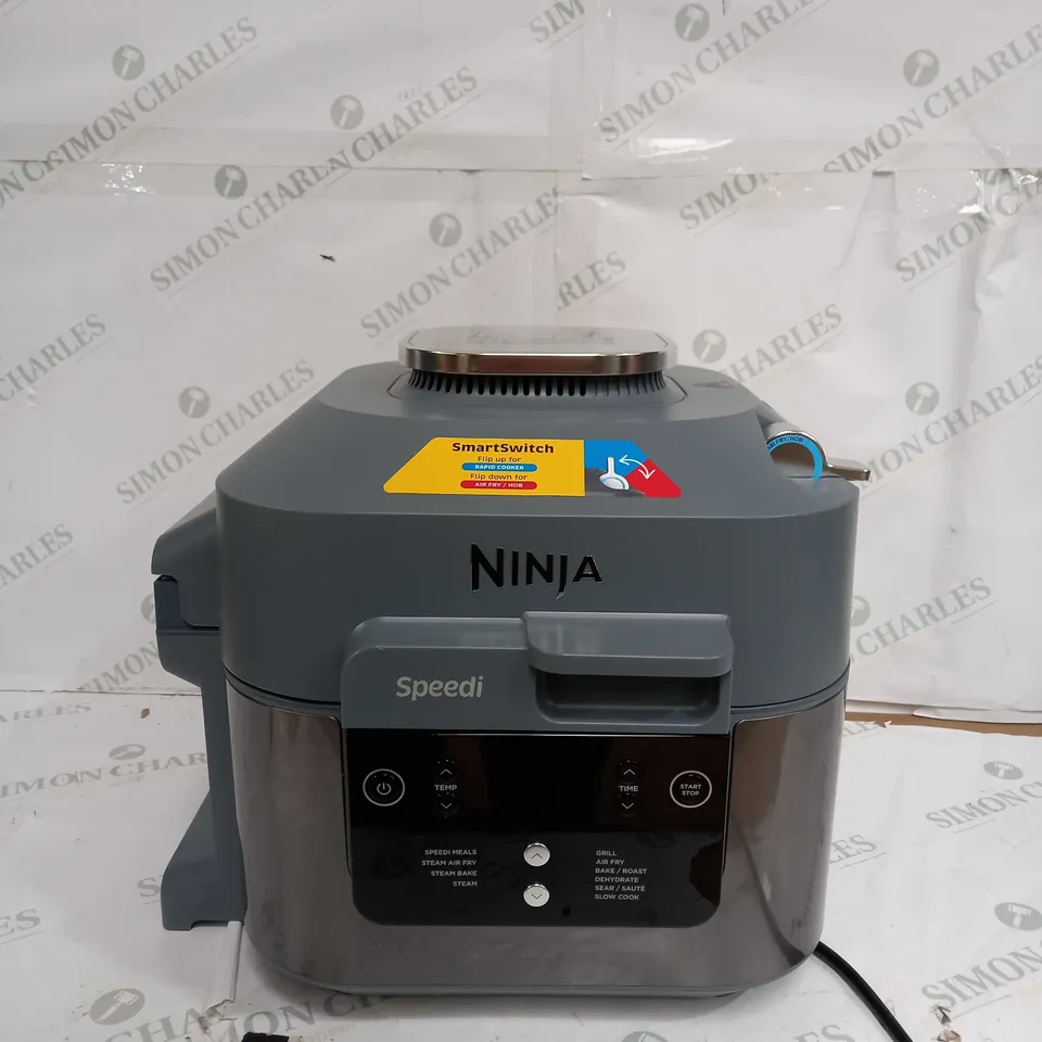 BOXED NINJA SPEEDI 10-IN-1 5.7L RAPID-COOKER & AIR FRYER ON400UK