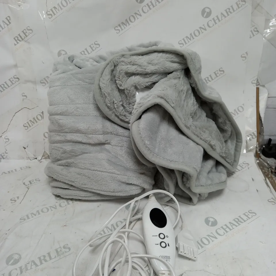 UNBOXED COZEE HOME VELVETSOFT HEATED THROW IN LIGHT GREY