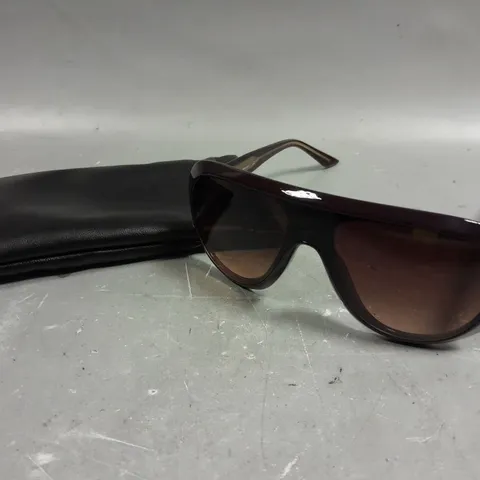 QUAY SET LIST FULL FRAME SUNGLASSES