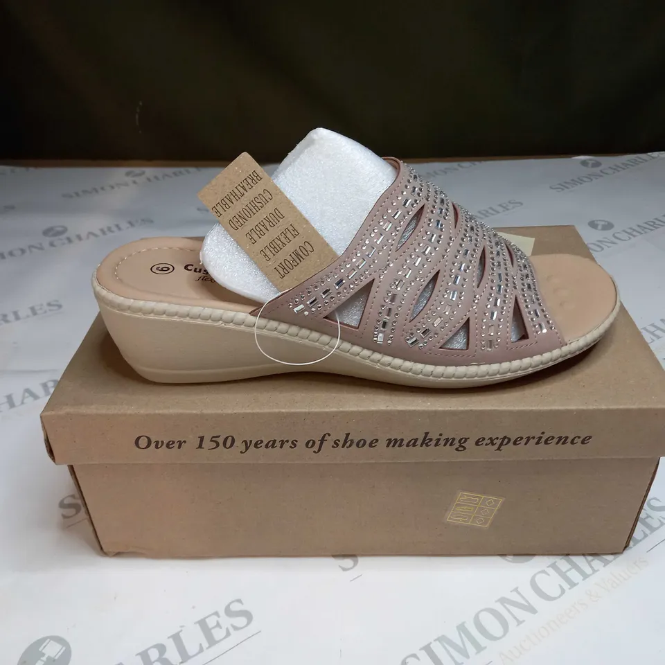 BOXED CUSHION WALK DIAMANTE MULE SANDALS SIZE 6