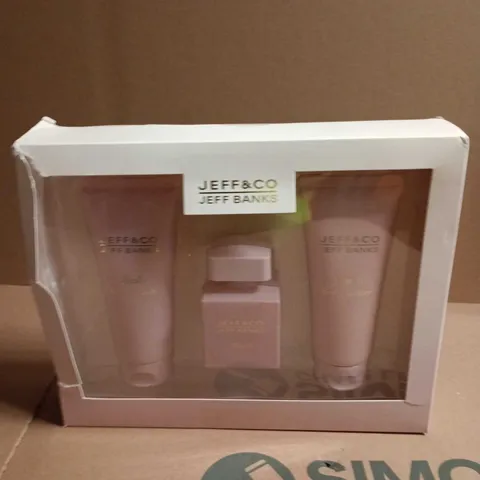 JEFF BANKS GIFT SET - FRAGRANCE & BODY LOTION