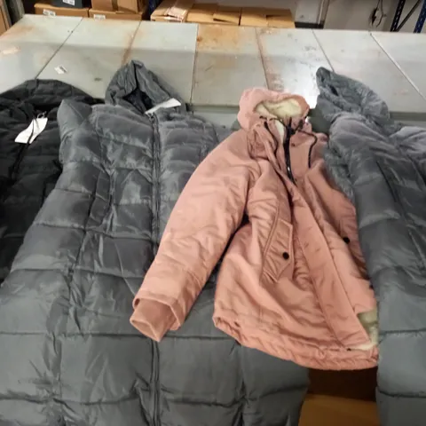 LOT OF APPROXIMATELY 10 ASSORTED FASHION COATS IN VARIOUS SIZES