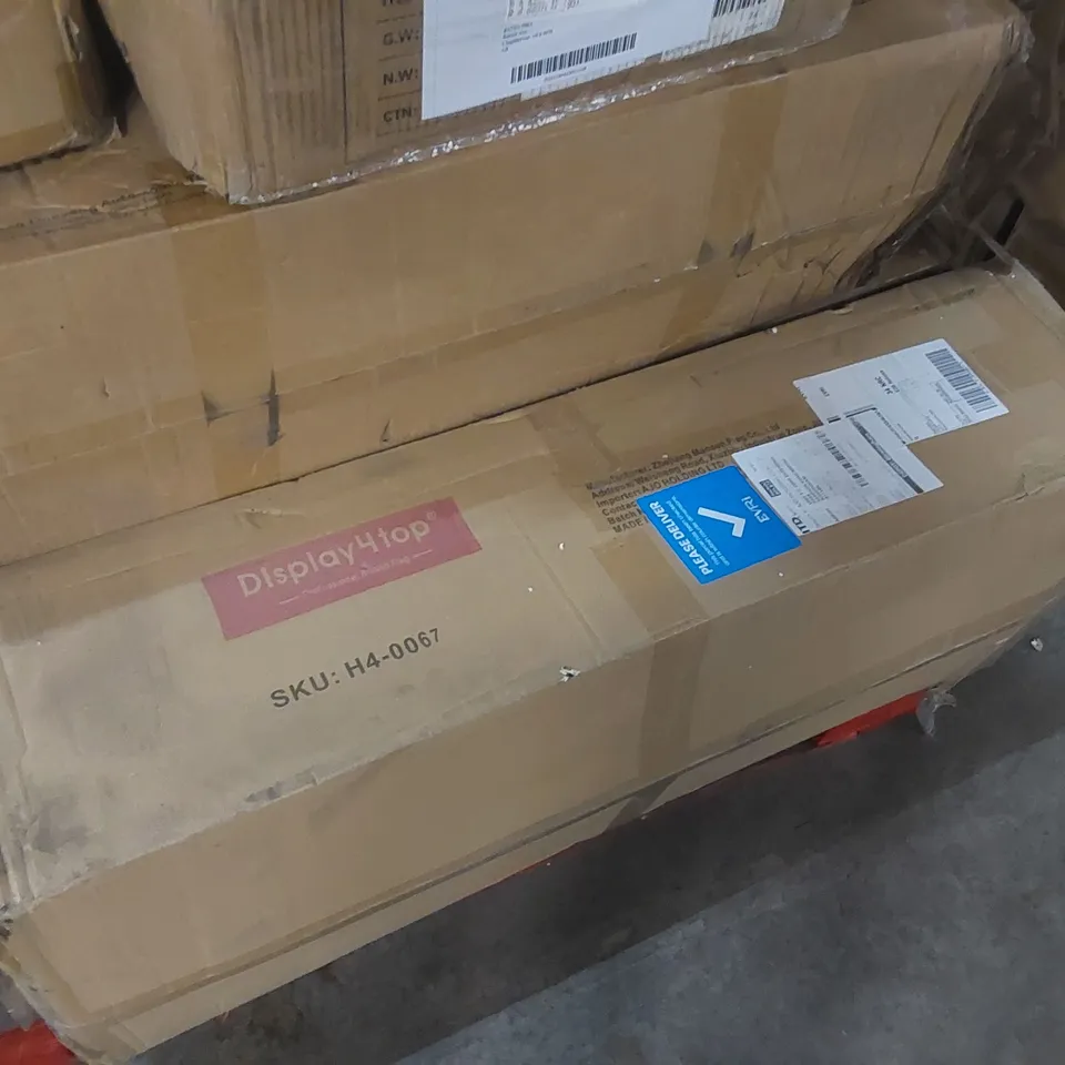 PALLET TO CONTAIN A LARGE ASSORTMENT OF ITEMS INCLUDING: SHAMPOO CHAIR, MANICURE TABLE ECT