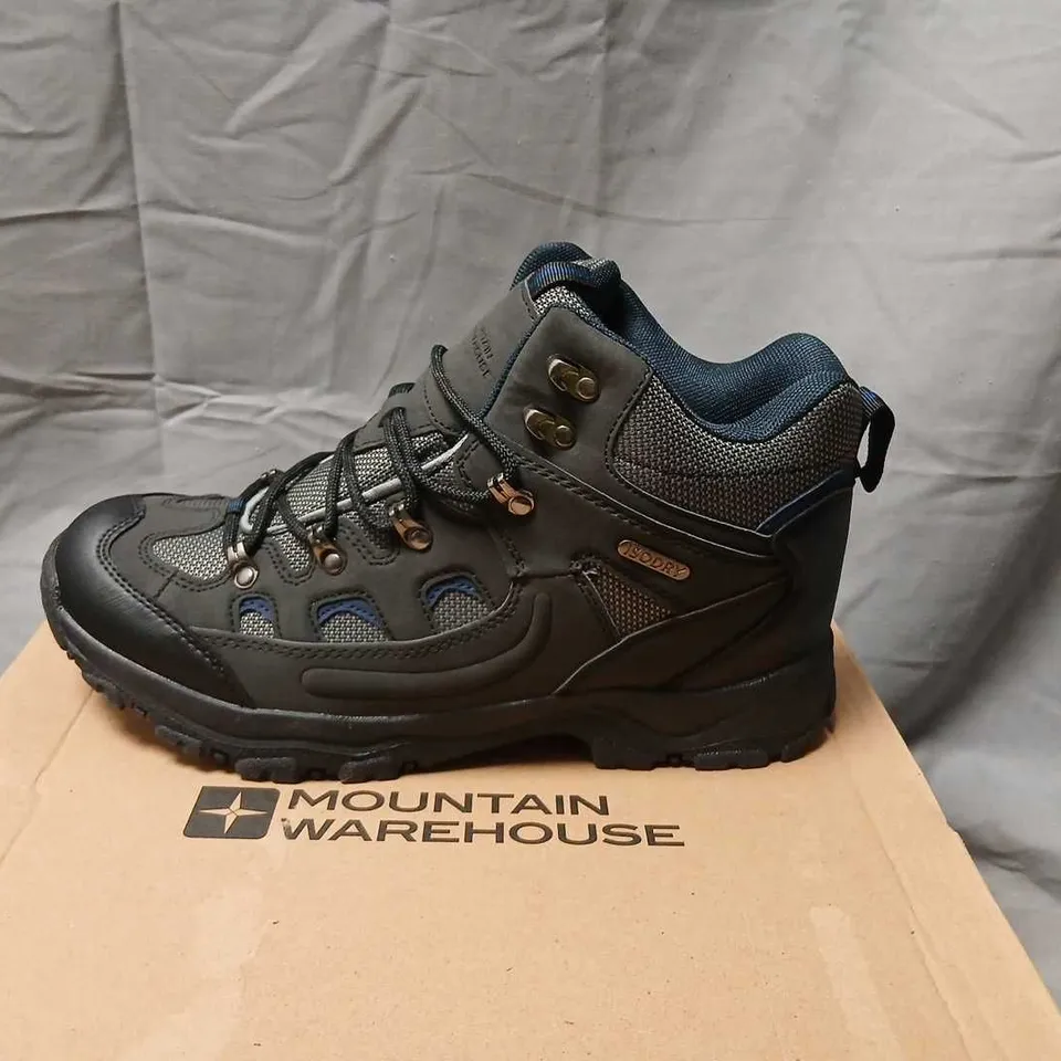 MOUNTAIN WAREHOUSE HIKING BOOTS - BLACK/GREY, UK 9.5