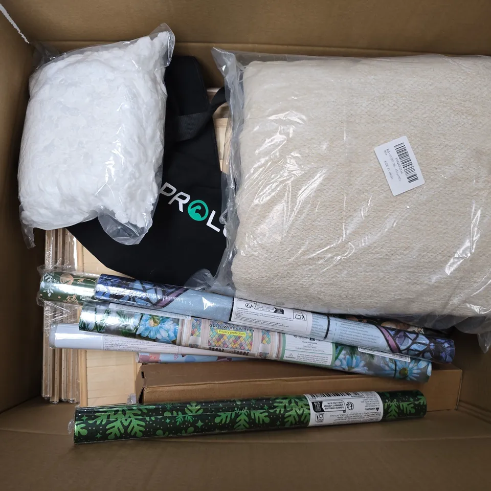 APPROXIMATELY 25 ASSORTED HOUSEHOLD PRODUCTS TO INCLUDE WRAPPING PAPER, VACUUM CLEANER PART, MOOMIN 2026 CALENDER, ETC - COLLECTION ONLY