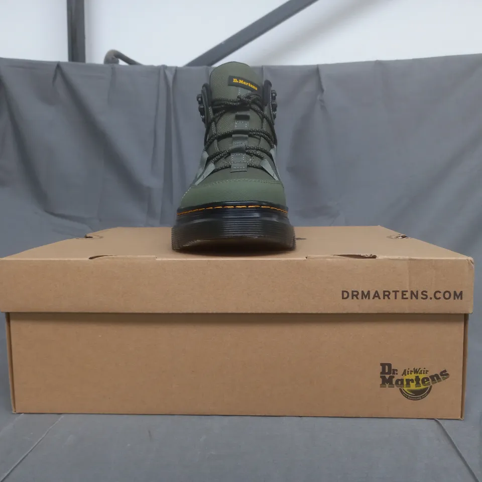BOXED PAIR OF DR. MARTENS BOOTS IN KHAKI GREEN UK SIZE 10