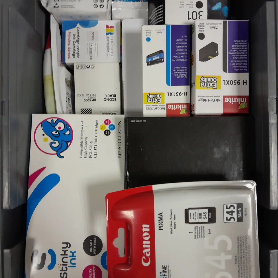 APPROXIMATELY 25 ASSORTED PRINTER INK CARTRIDGES TO INCLUDE CANON 545, HP 301, H-950XL ETC 