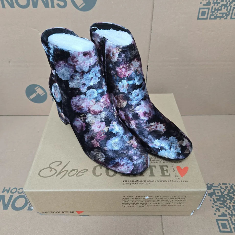 SHOE-COLATE FLORAL PRINT ANKLE BOOTS – UK 7