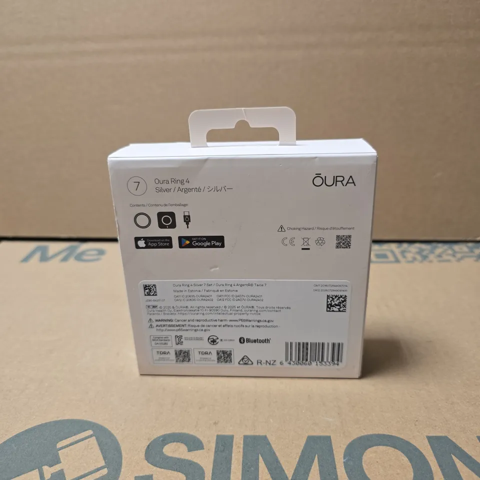 OURA RING 4 - SILVER, BOXED (UK SIZE 7)
