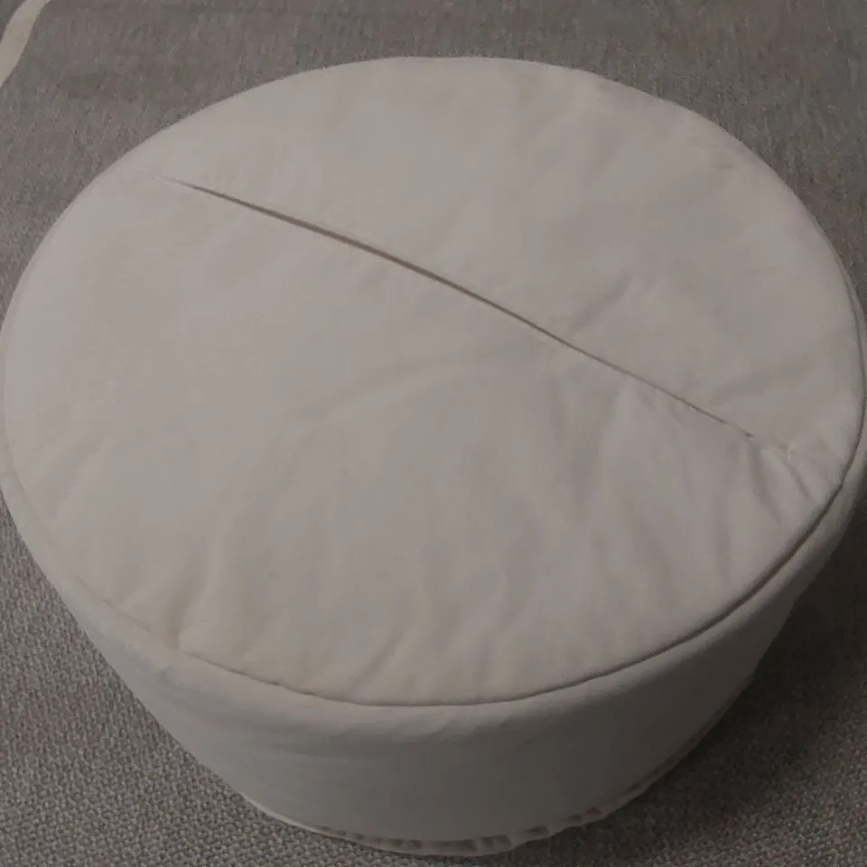 QUALITY EX-SHOWROOM BEAN-BAG POUFFE UPHOLSTERED IN SOFT OFF-WHITE FABRIC 