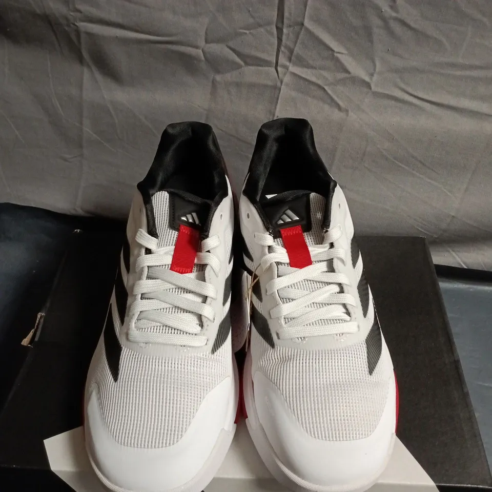 BOXED PAIR OF ADIDAS CRAZYQUICK LS PADEL TRAINERS – UK SIZE 8.5