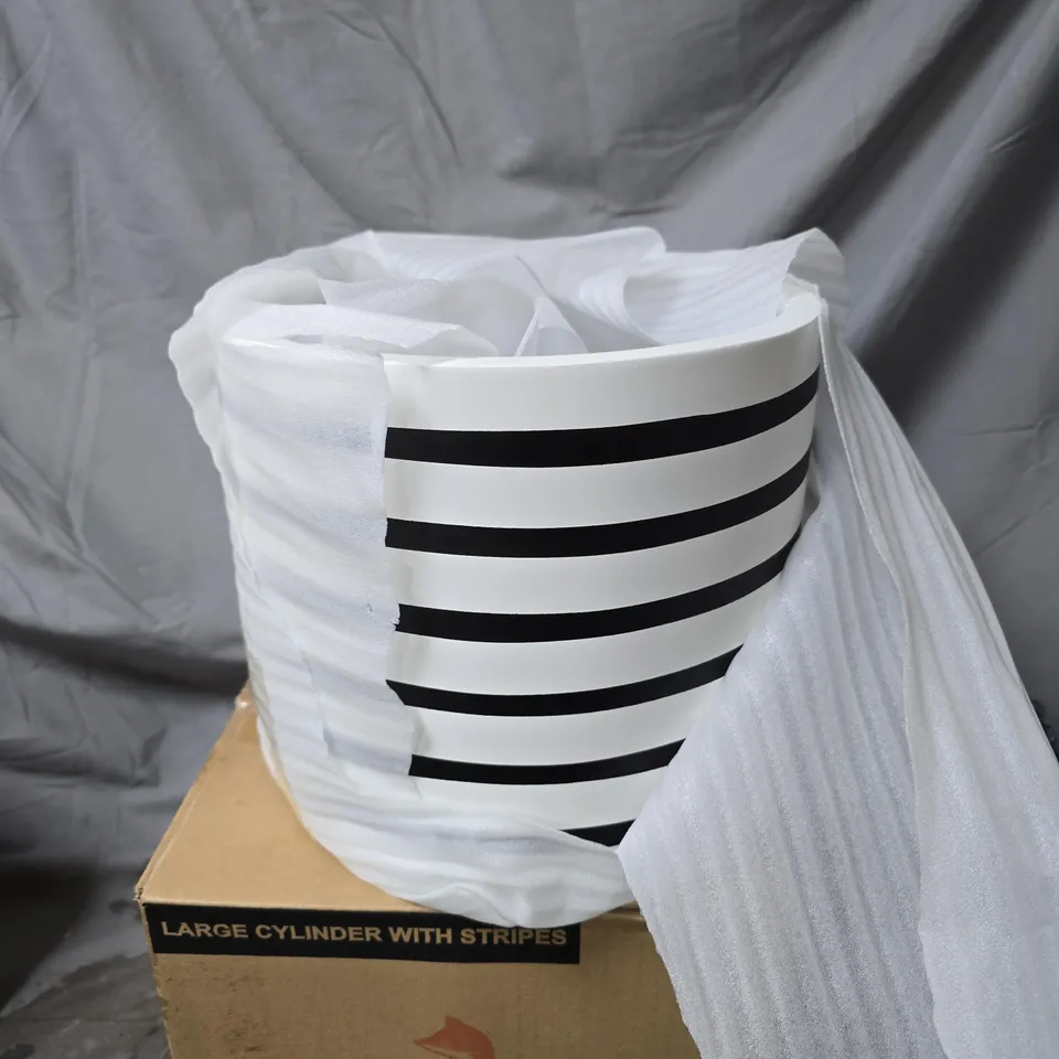 FOX AND FERN STRIPED GARDEN POT 11" BOXED