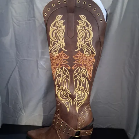 BRAND NEW BOXED KOI X THE TWILIGHT SAGA CHILDREN OF THE MOON COWBOY BOOTS BROWN SIZE 4
