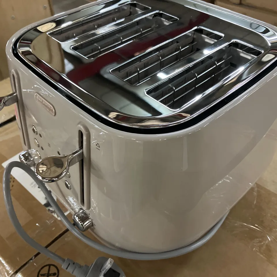 BOXED DELONGHI ECLETTICA TOASTER RRP £79.99