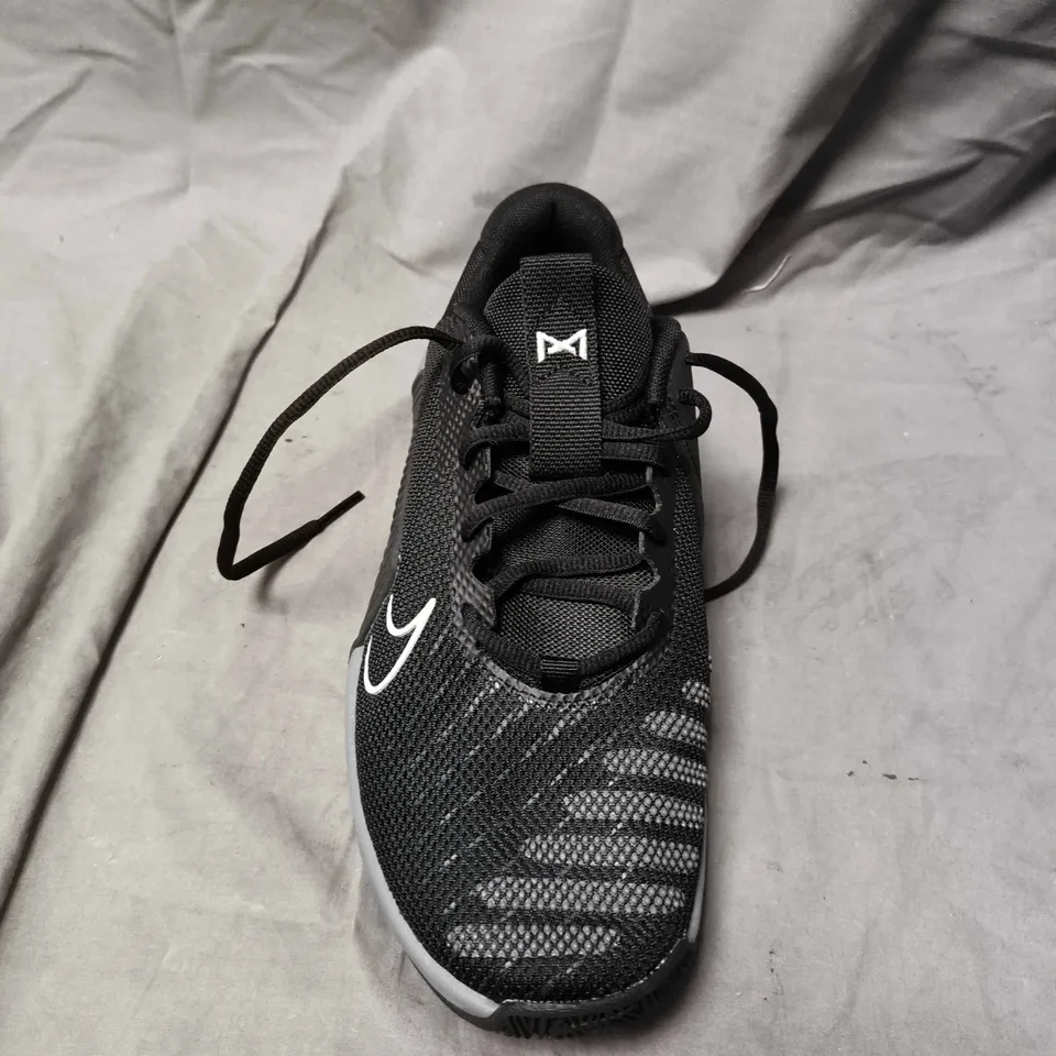 NIKE METCON MENS TRAINING SHOES - 7