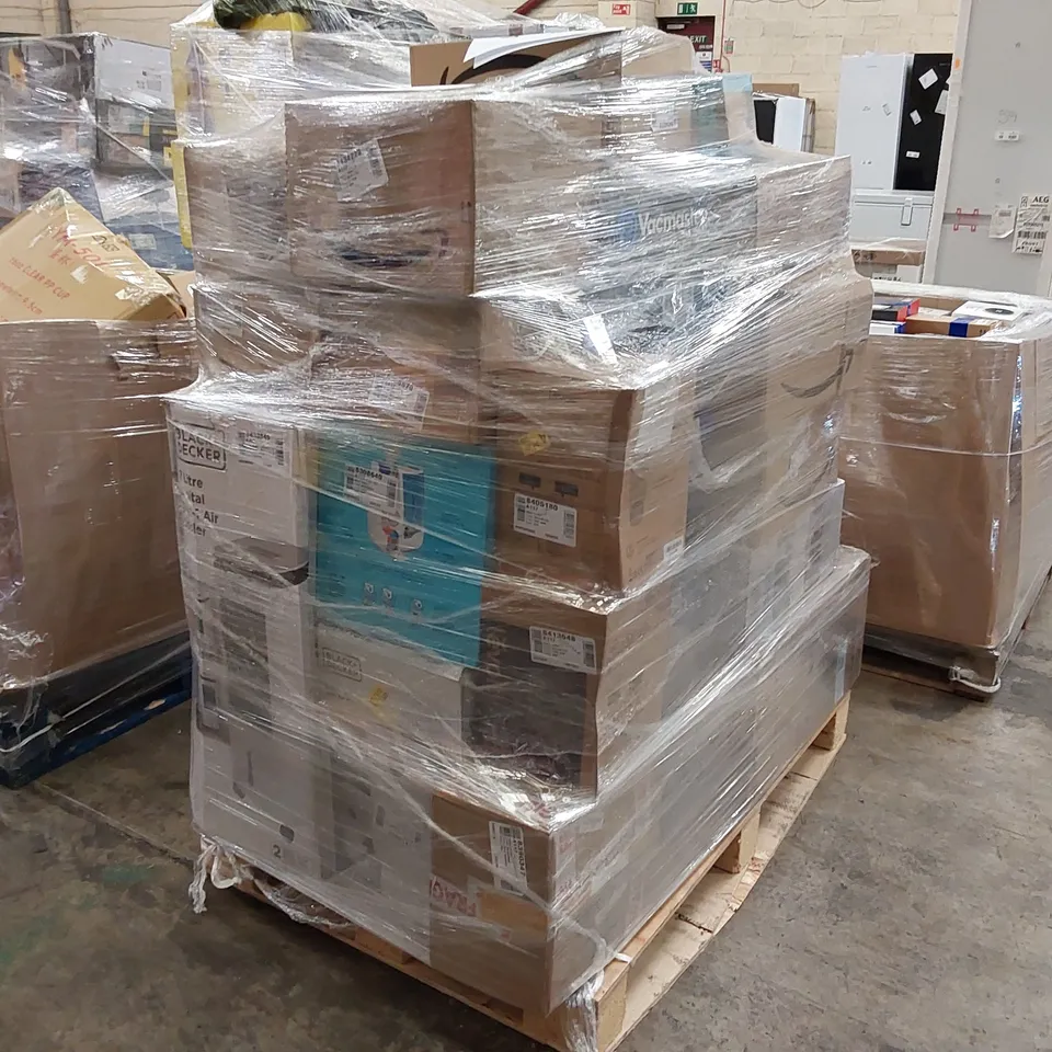 PALLET OF APPROXIMATELY 28 UNPROCESSED RAW RETURN HOUSEHOLD AND ELECTRICAL GOODS TO INCLUDE;
