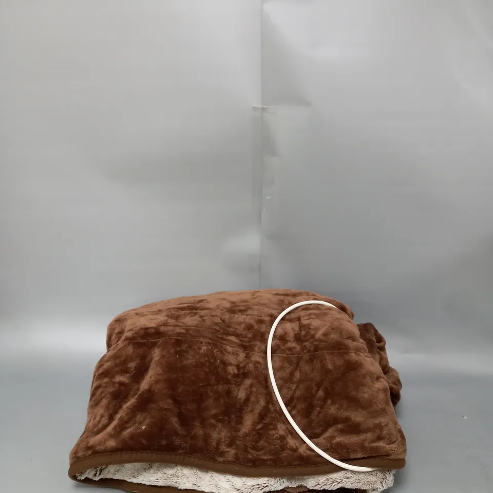 BOXED COZEE HOME LUXURY HEATED THROW IN NEUTRAL/BROWN