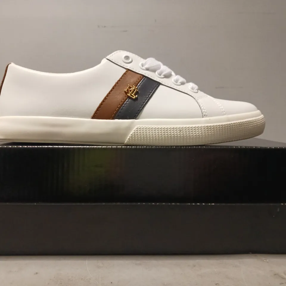 BOXED PAIR OF LAUREN RALPH LAUREN JANSON II-SK-VLC SHOES IN WHITE UK SIZE 6