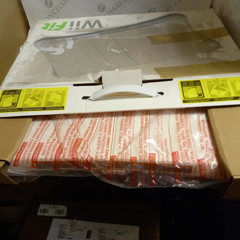 WII FIT BALANCE BOARD