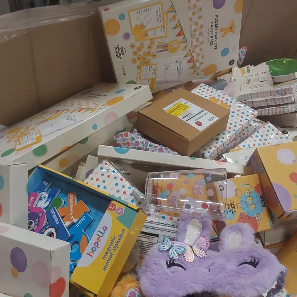 PALLET CONTAINING A LARGE QUANTITY OF ASSORTED PUDSEY ITEMS ECT