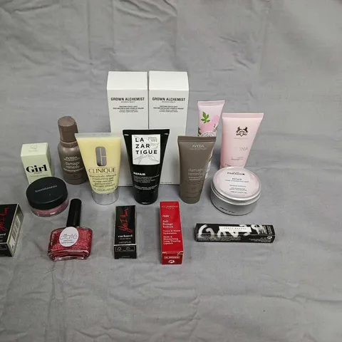 APPROXIMATELY 15 ASSORTED BEAUTY PRODUCTS TO INCLUDE; CLINIQUE, EARCHARD, FENTY AND PARADOX
