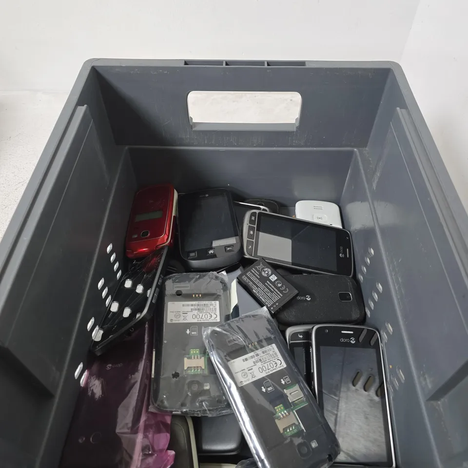 APPROXIMATELY 26 ASSORTED DORO MOBILE PHONES