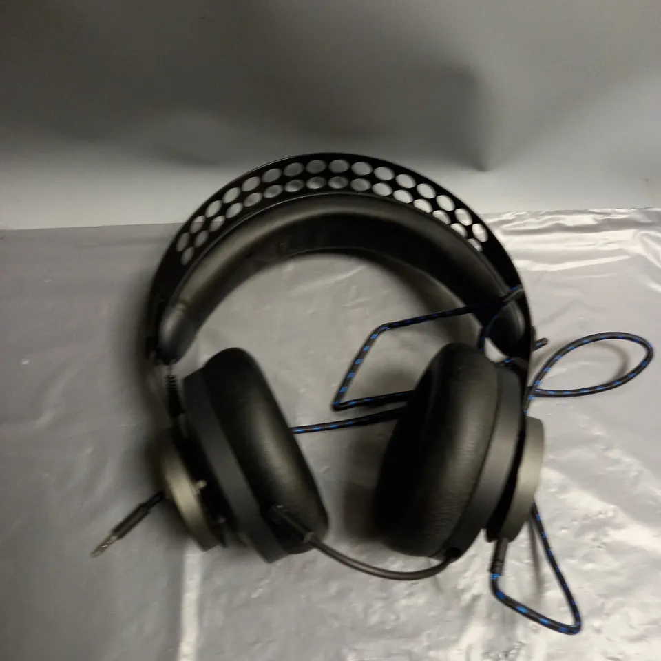 LENOVO LEGION GAMING HEADSET WITH MICROPHONE BLACK