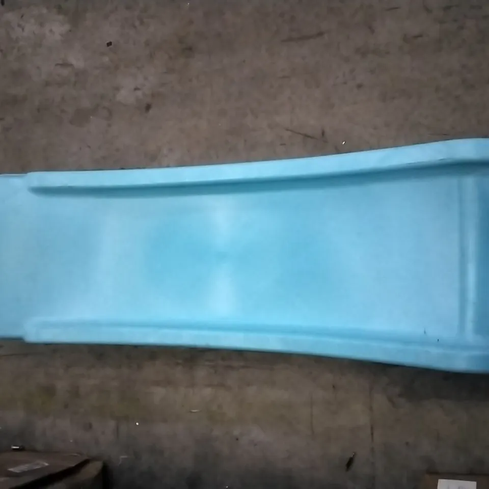 BLUE CHILDREN'S SLIDE SECTION