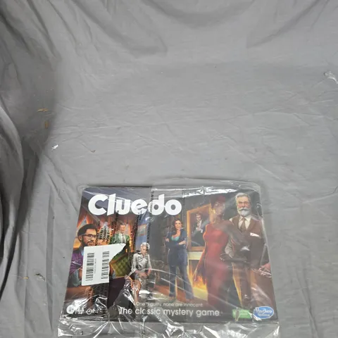 BOXED HASBRO CLUEDO CLASSIC, MODERN REFRESH