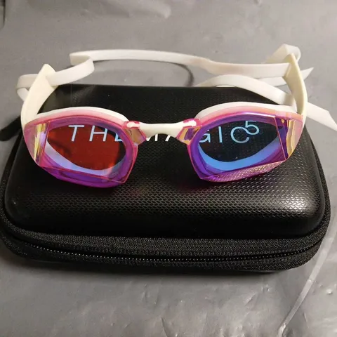 THE MAGIC5 SWIMMING GOGGLES IN WHITE/PINK