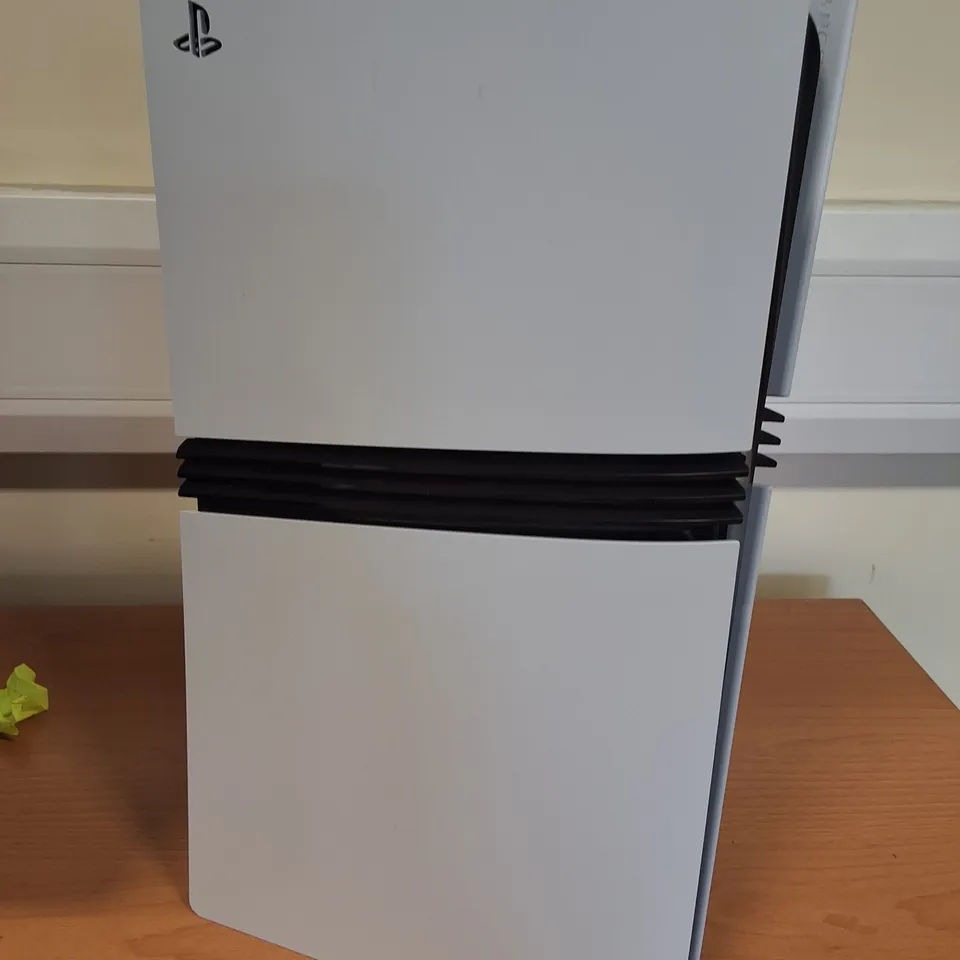BOXED SONY PLAYSTATION 5 PRO 2TB DISC FREE CONSOLE WITH LEADS AND CONTROLLER- CFI-7021